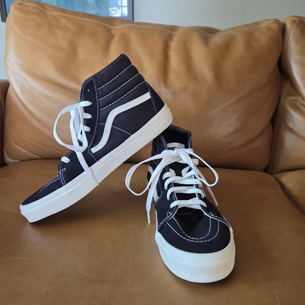 Vans Sk8-Hi Black/ White Sneakers in Canvas And Suede